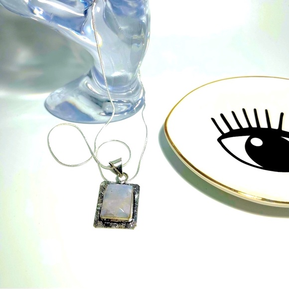 🌈 Lovely moonstone pendant necklace - Picture 5 of 9